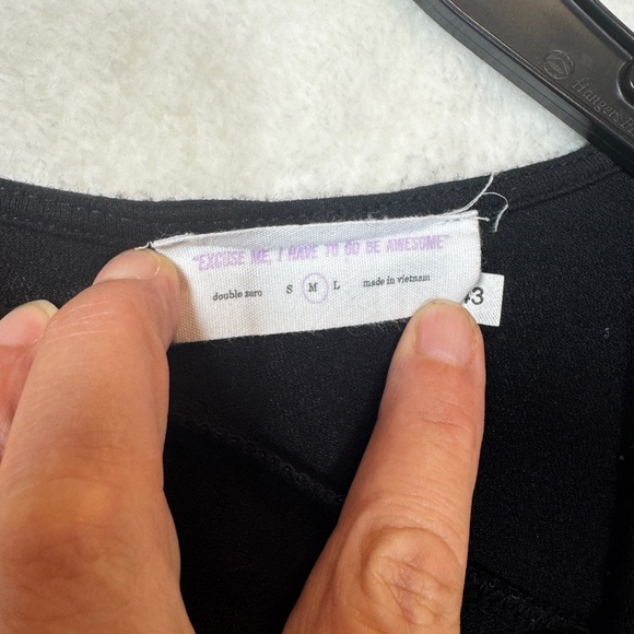 Long Sleeve Tunic Womens Size Medium Black Raw Hem Goth Normcore Jersey - Picture 5 of 7